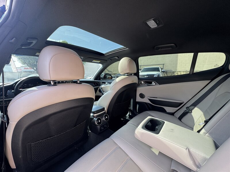 Used 2018 Kia Stinger GT2 AWD/4WD image 26