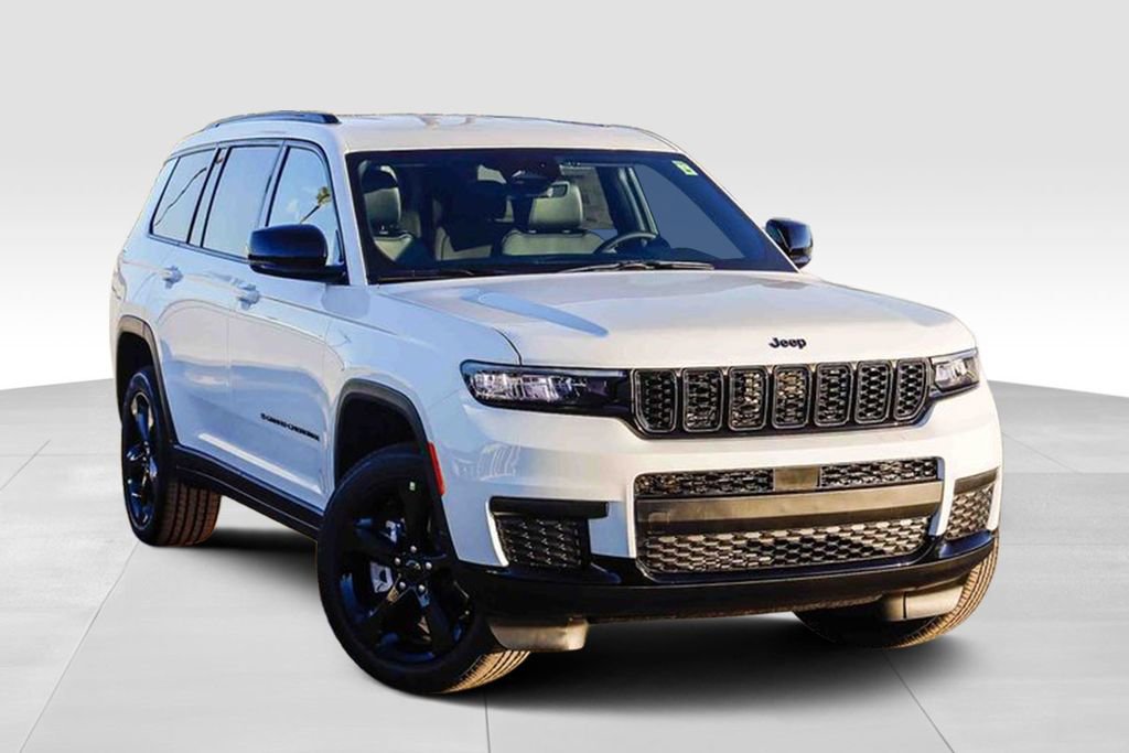 New 2025 Jeep Grand Cherokee L Altitude image 2