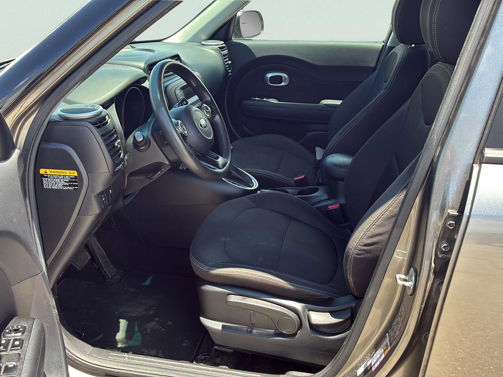 Used 2016 Kia Soul FWD image 22