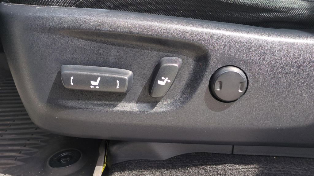 Used 2017 Toyota 4Runner SR5 image 16