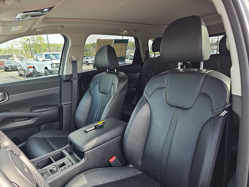 Used 2024 Kia Sorento EX w/ Panoramic Sunroof Package image 21