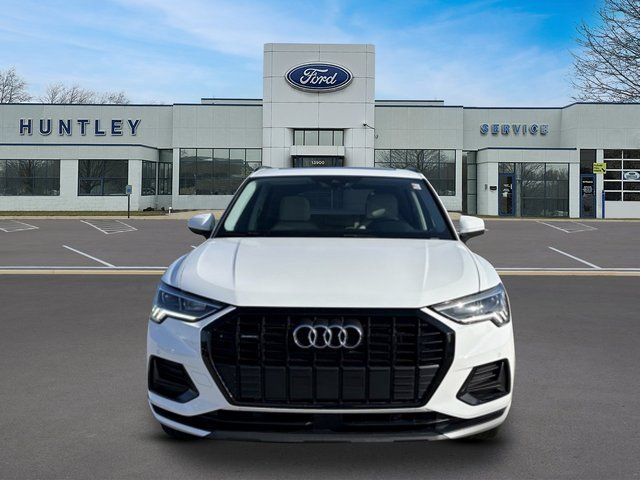 Used 2023 Audi Q3 2.0T Premium w/ Convenience Package AWD/4WD image 3