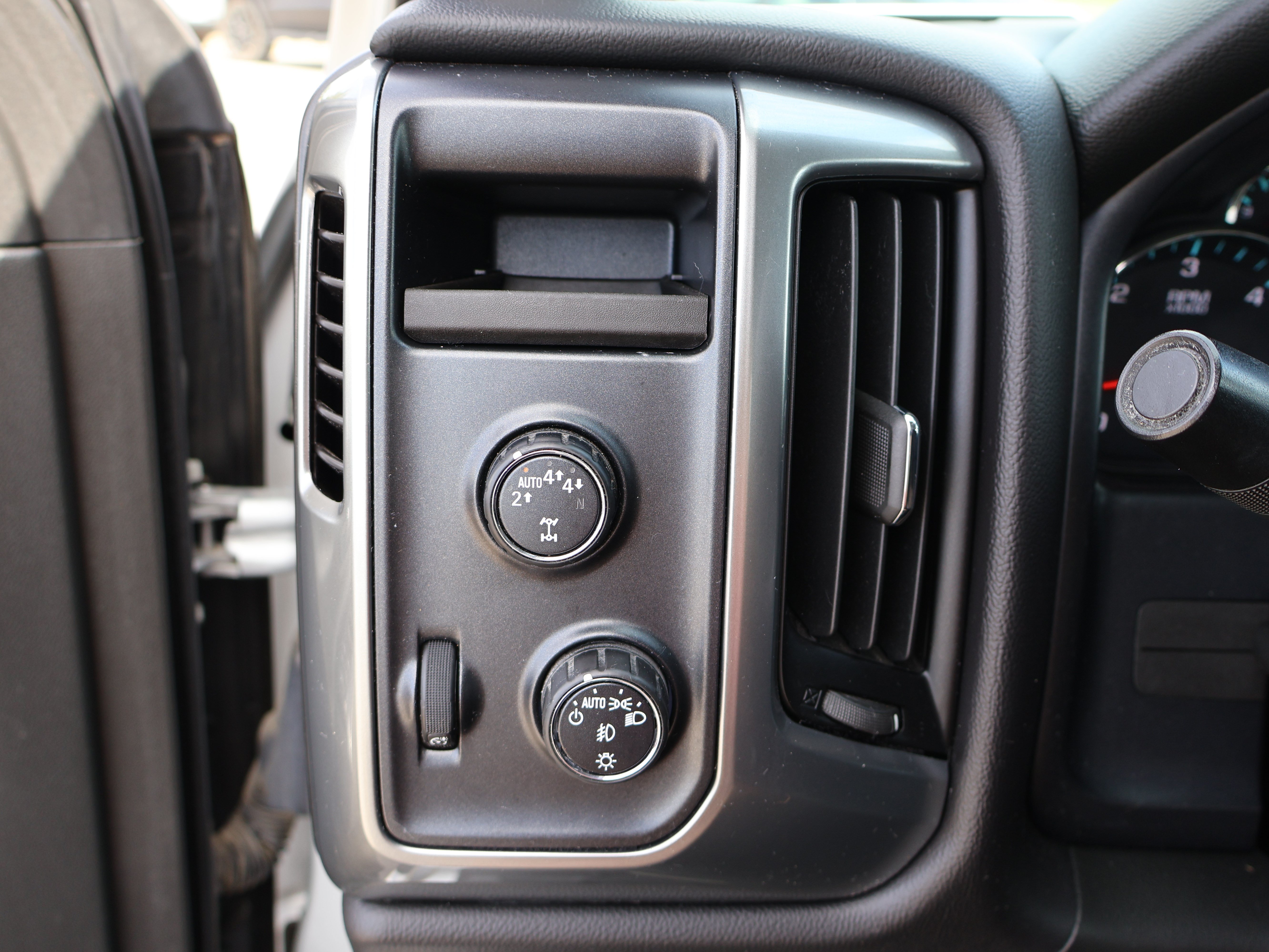 Used 2017 Chevrolet Silverado 1500 LT w/ All Star Edition AWD/4WD image 30
