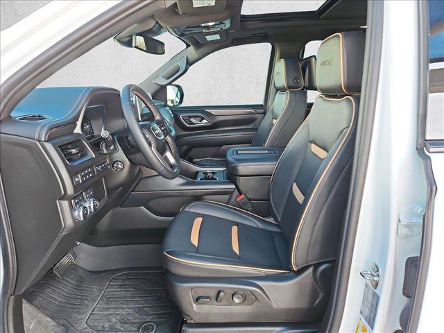 Used 2024 GMC Yukon XL AT4 w/ Technology Package image 17