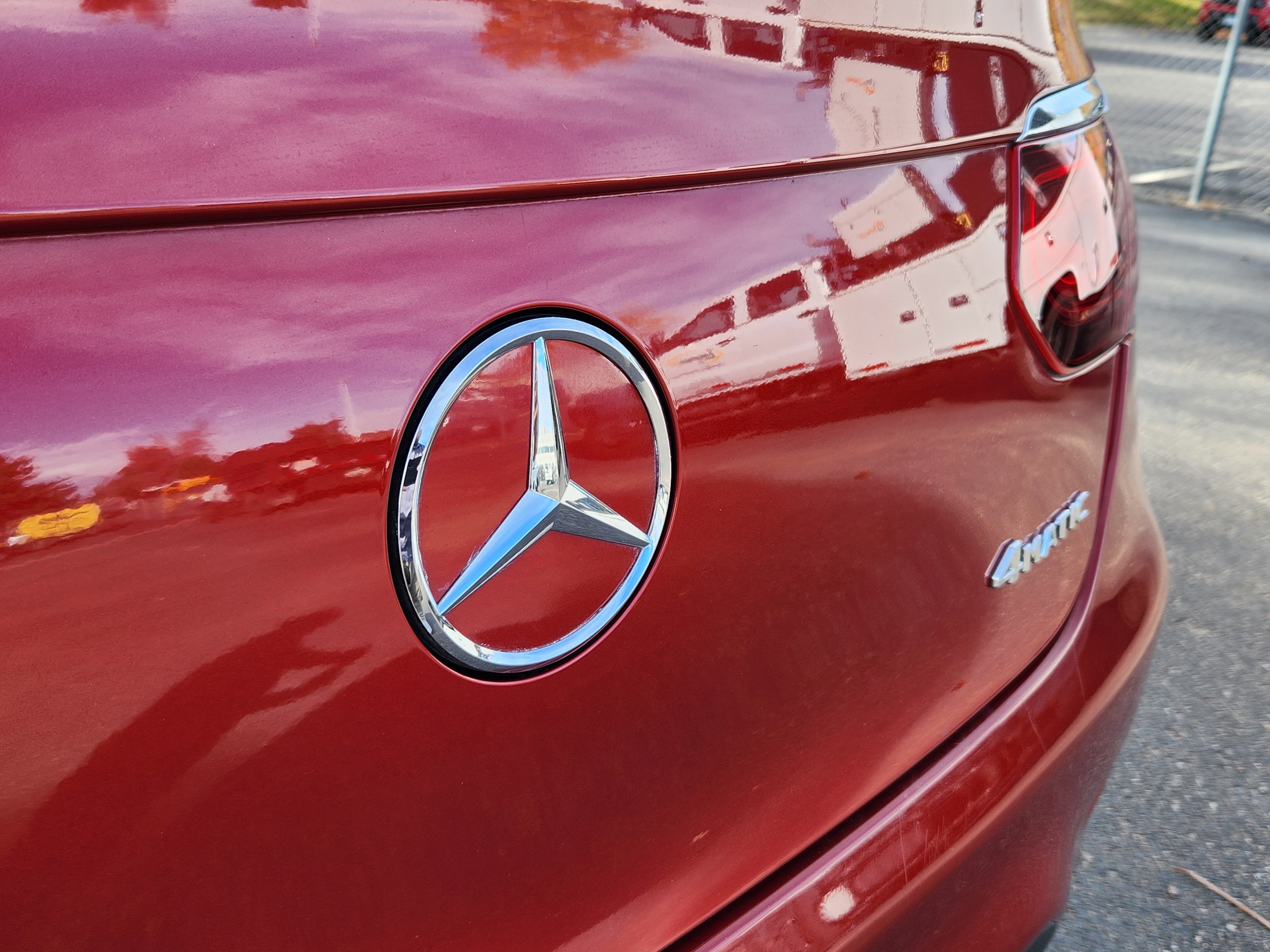 Used 2020 Mercedes-Benz GLC 300 4MATIC Coupe image 18