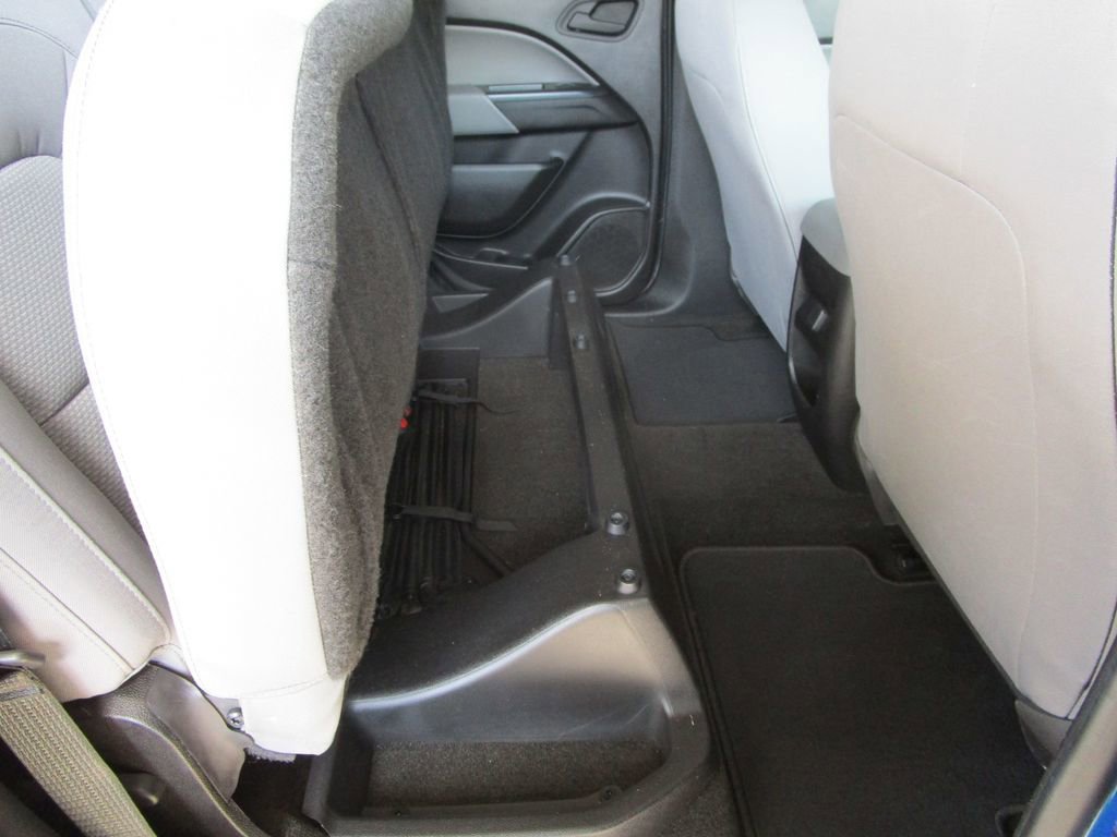 Used 2018 Chevrolet Colorado W/T w/ WT Convenience Package RWD image 18