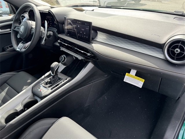 New 2025 Alfa Romeo Tonale w/ Premium Package image 8