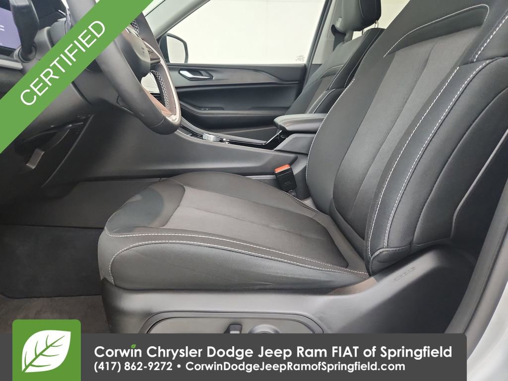 Used 2023 Jeep Grand Cherokee L Laredo AWD/4WD image 11