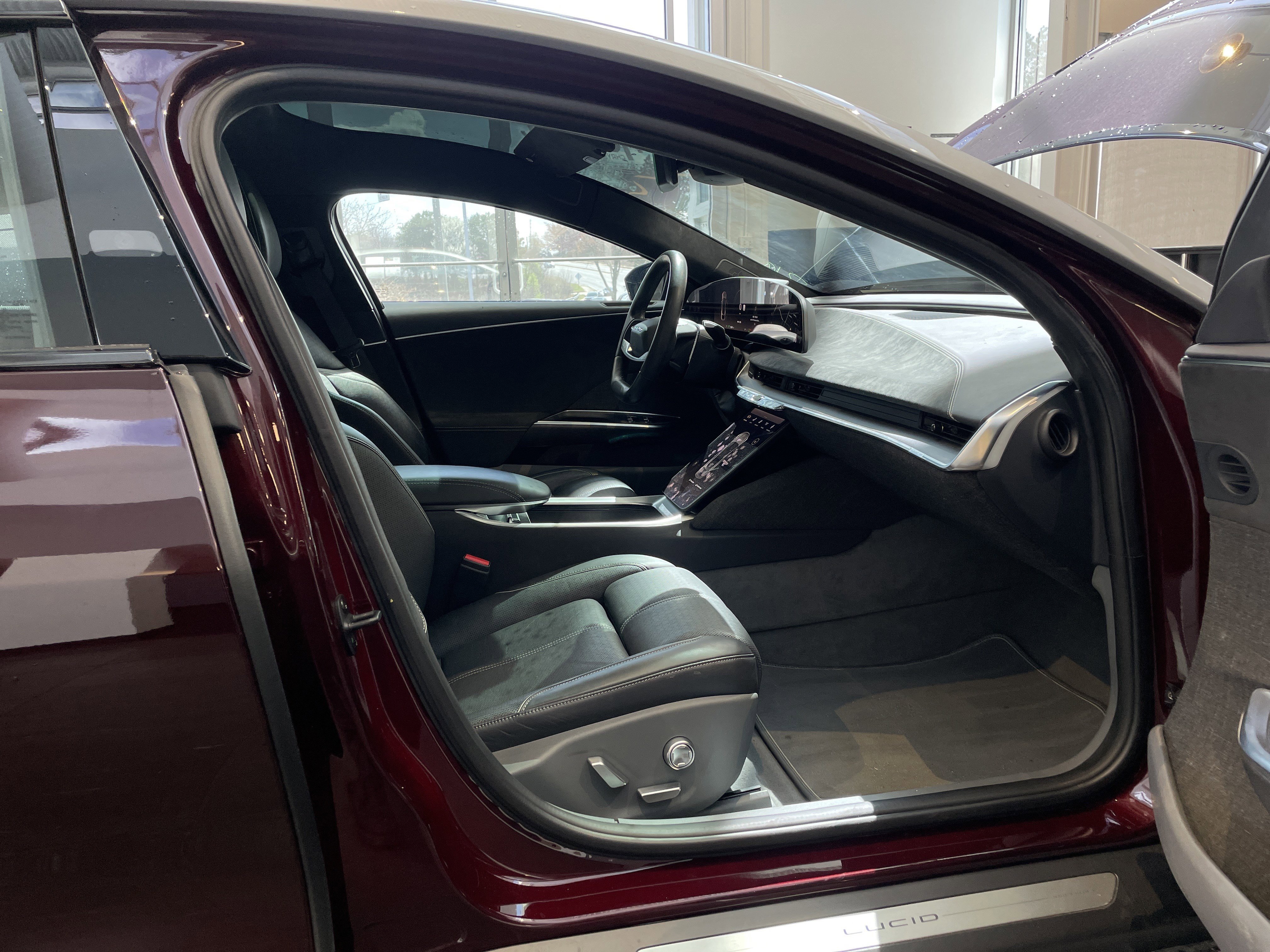 Used 2022 Lucid Air Grand Touring image 39