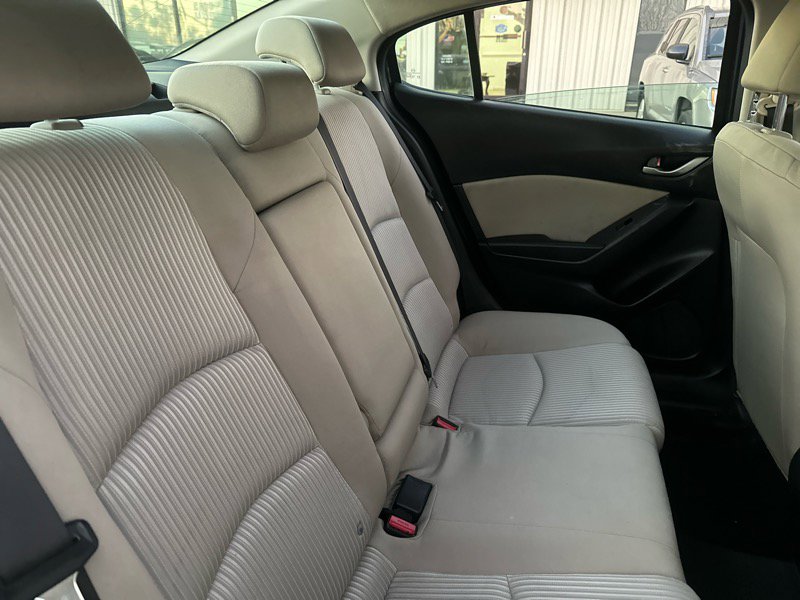 Used 2016 MAZDA MAZDA3 i Touring w/ Popular Equipment Package image 16