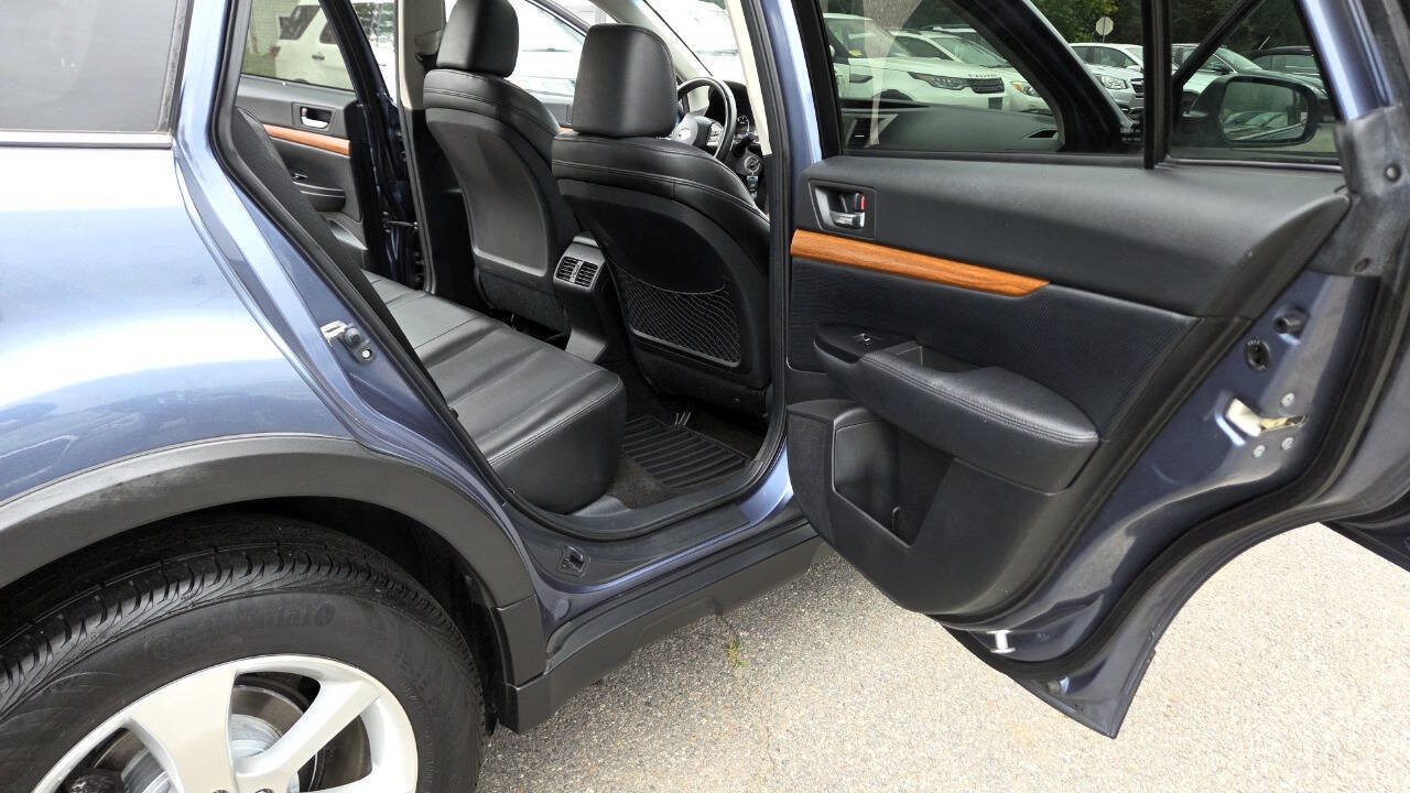 Used 2013 Subaru Outback 2.5i Limited w/ Moonroof Pkg AWD/4WD image 37