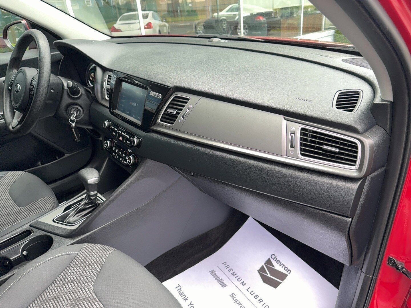 Used 2017 Kia Niro FE FWD image 16