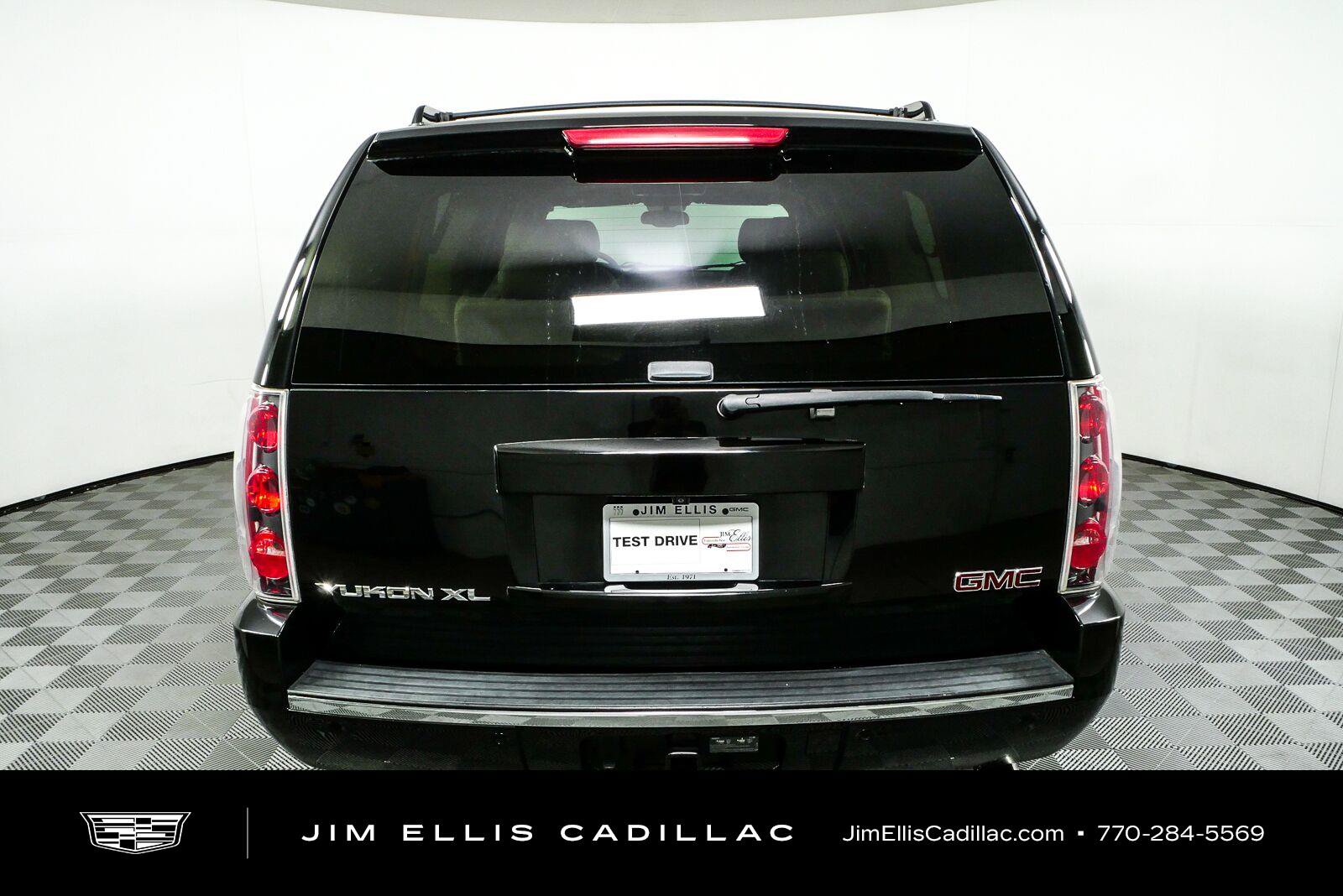 Used 2014 GMC Yukon XL Denali RWD image 26