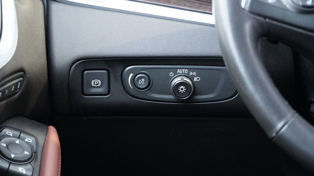 Used 2020 Buick Enclave Avenir w/ Avenir Technology Package image 35