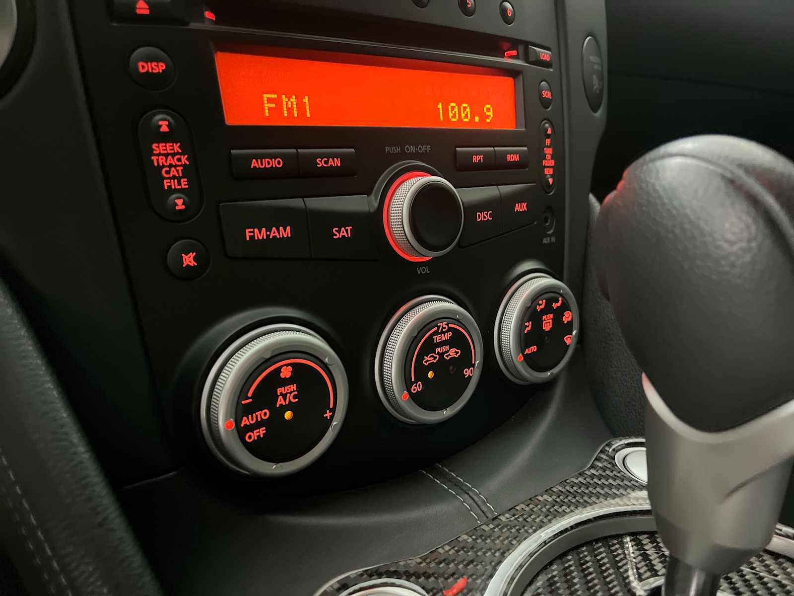 Used 2013 Nissan 370Z Touring w/ Sport Pkg RWD image 22