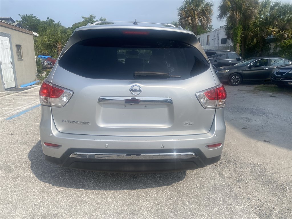 Used 2013 Nissan Pathfinder SL FWD image 6