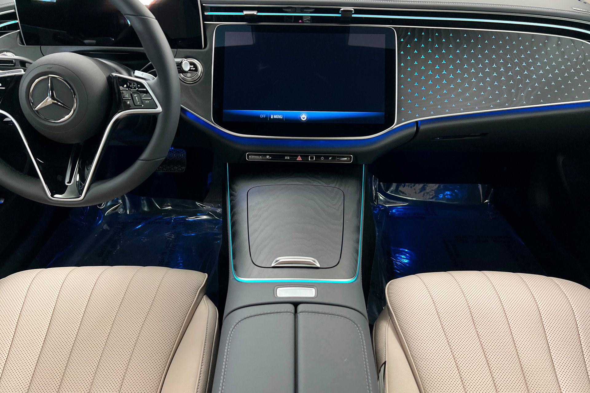 New 2026 Mercedes-Benz E 450 4MATIC Sedan image 13