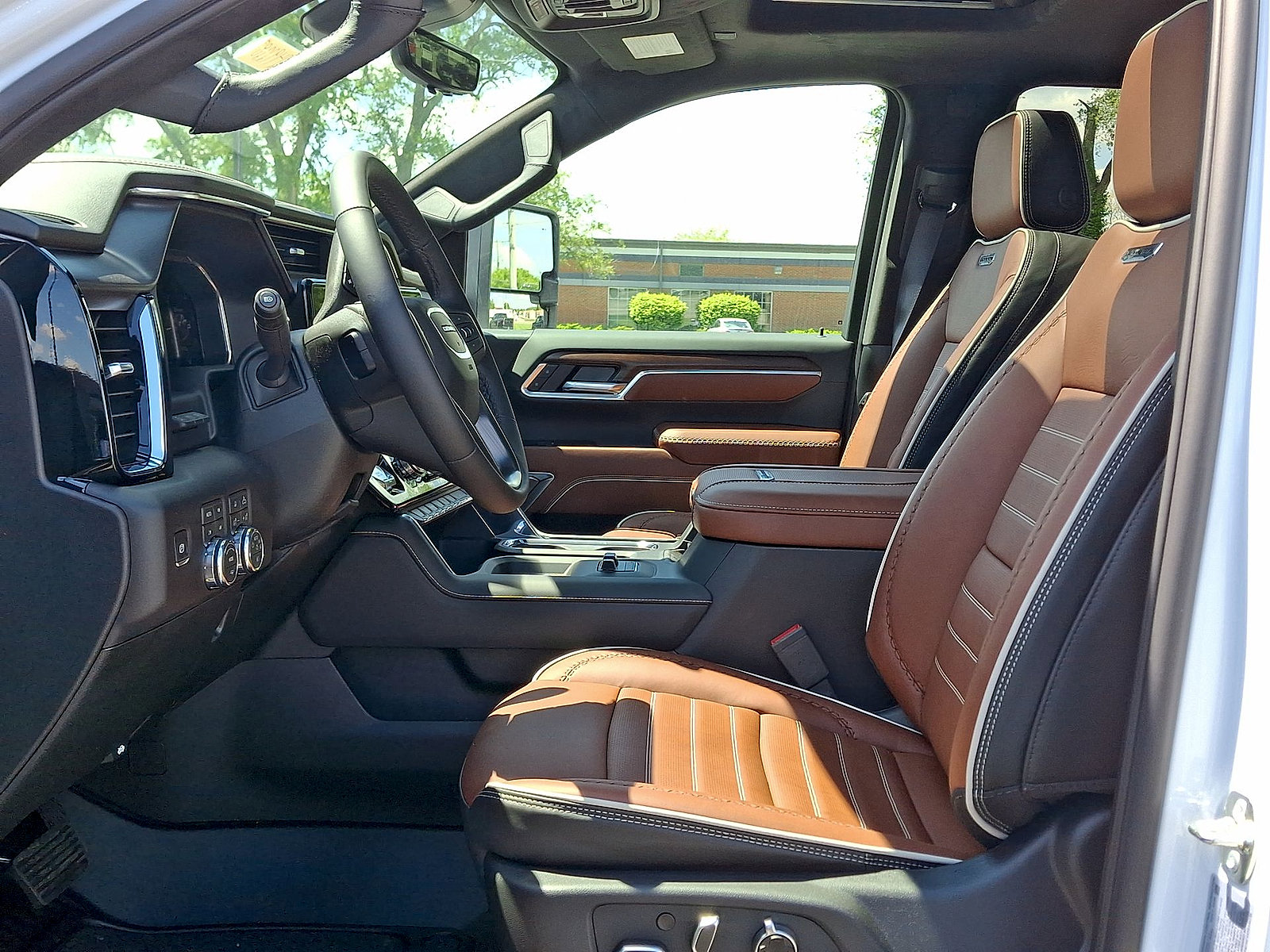 New 2026 GMC Sierra 2500 Denali Ultimate AWD/4WD image 14