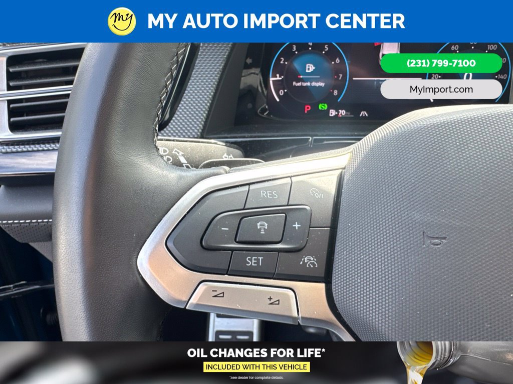 Used 2025 Volkswagen Atlas Cross Sport SEL R-Line AWD/4WD image 17