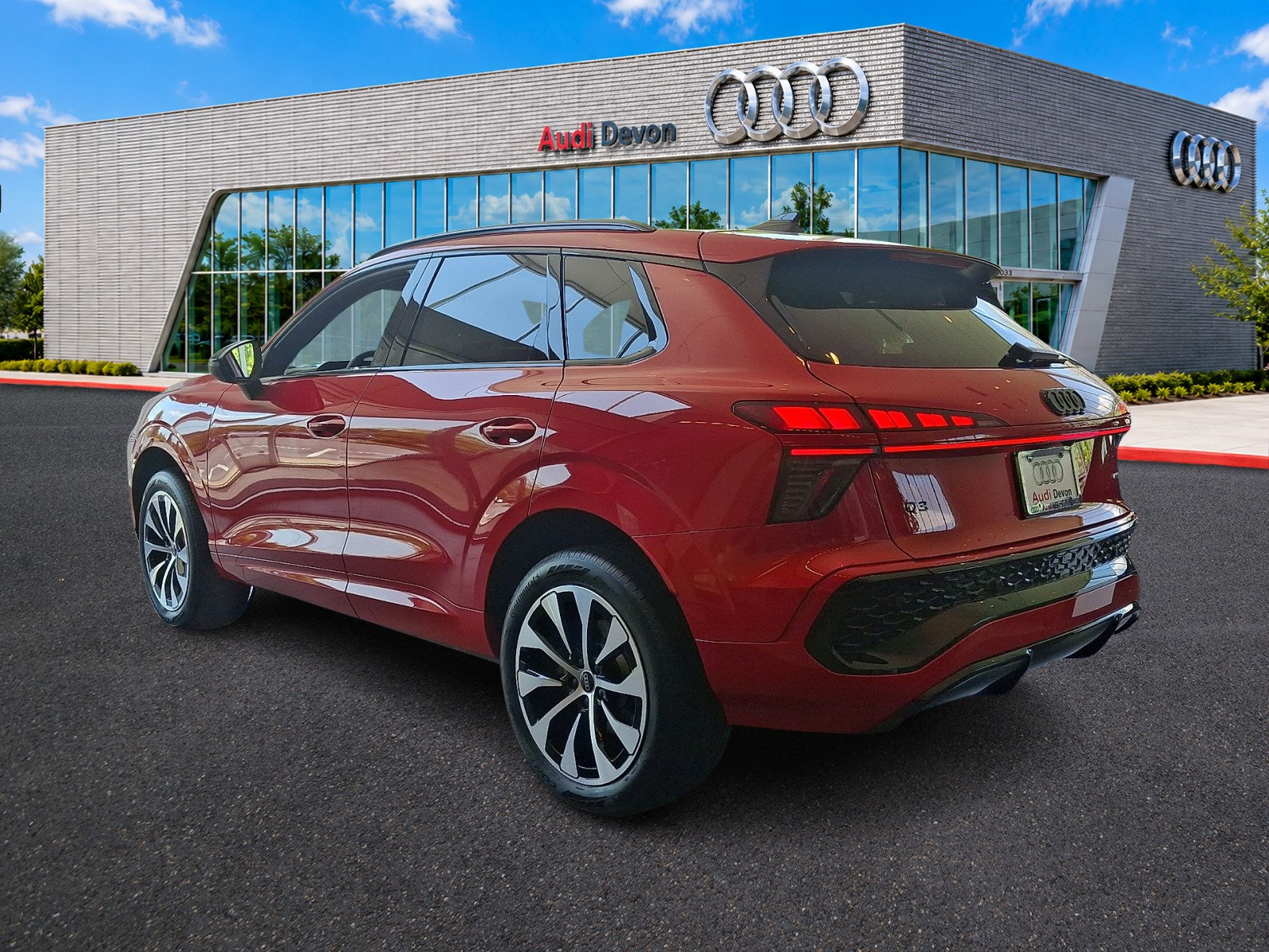 New 2026 Audi Q3 quattro 2.0T AWD/4WD image 3