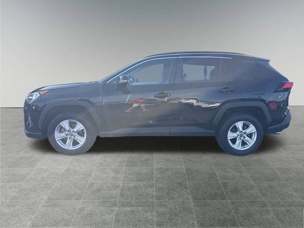 Used 2021 Toyota RAV4 XLE image 2