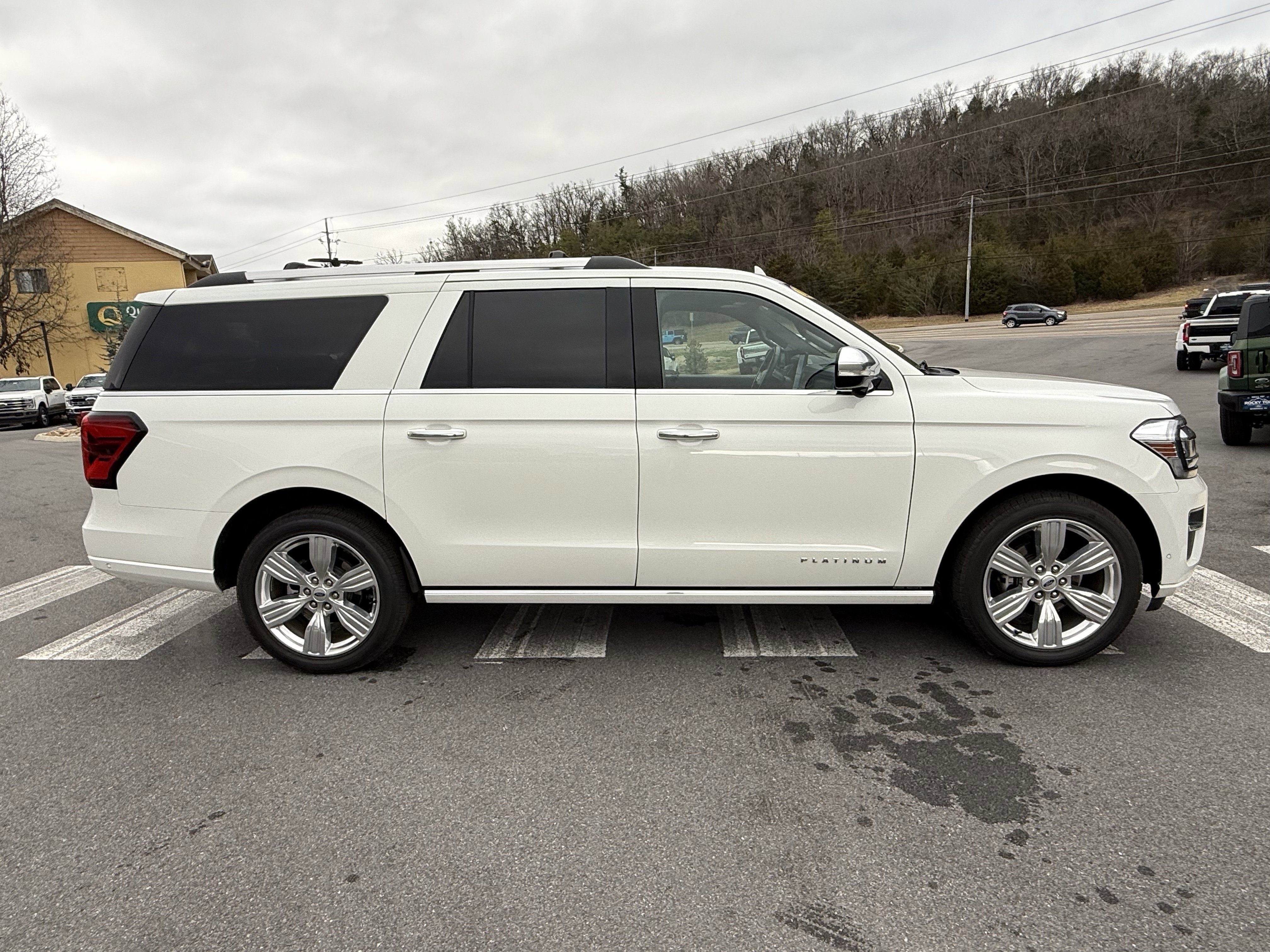 Used 2024 Ford Expedition Max Platinum image 4