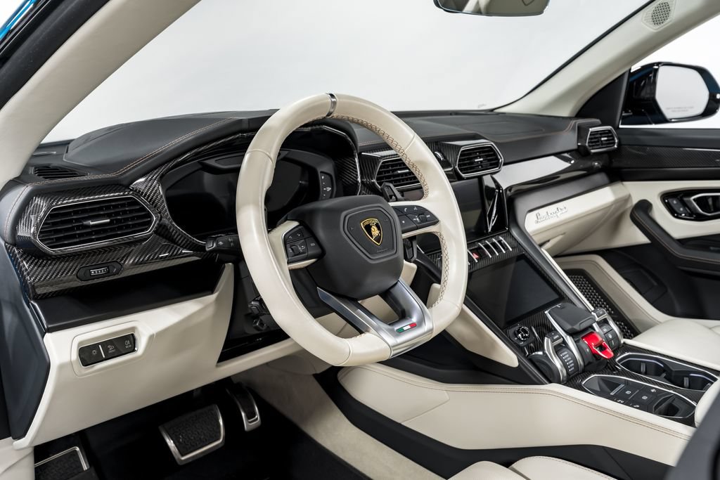 Used 2024 Lamborghini Urus S AWD/4WD image 13
