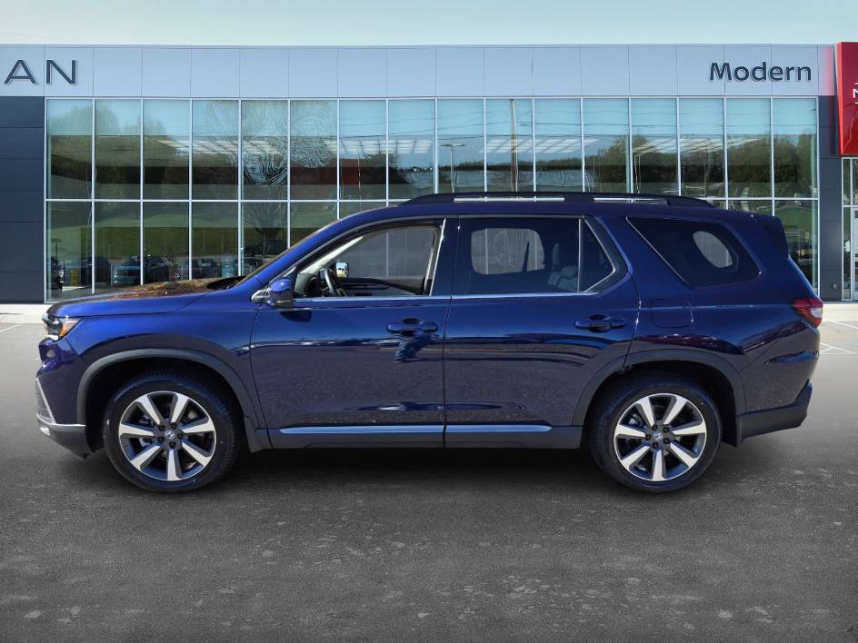 Used 2025 Honda Pilot Touring image 8