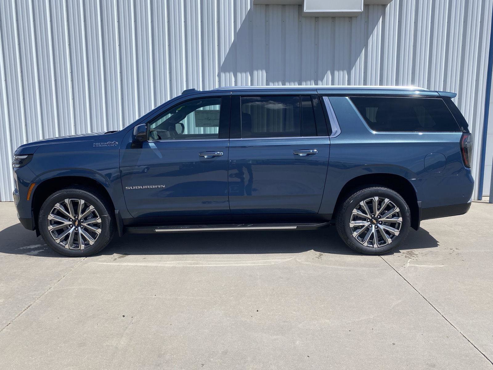 New 2026 Chevrolet Suburban High Country w/ Sun And Tow Package AWD/4WD image 8