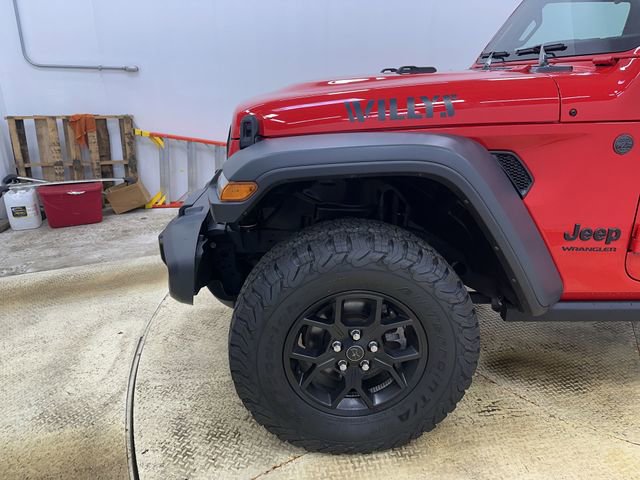 Used 2024 Jeep Wrangler Willys AWD/4WD image 19