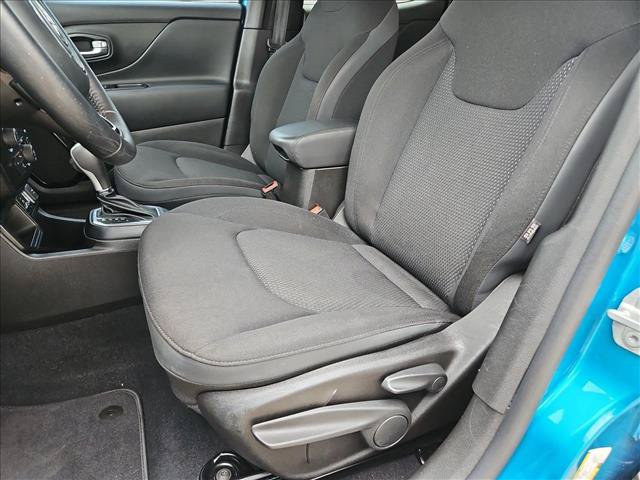 Used 2020 Jeep Renegade Altitude FWD image 15