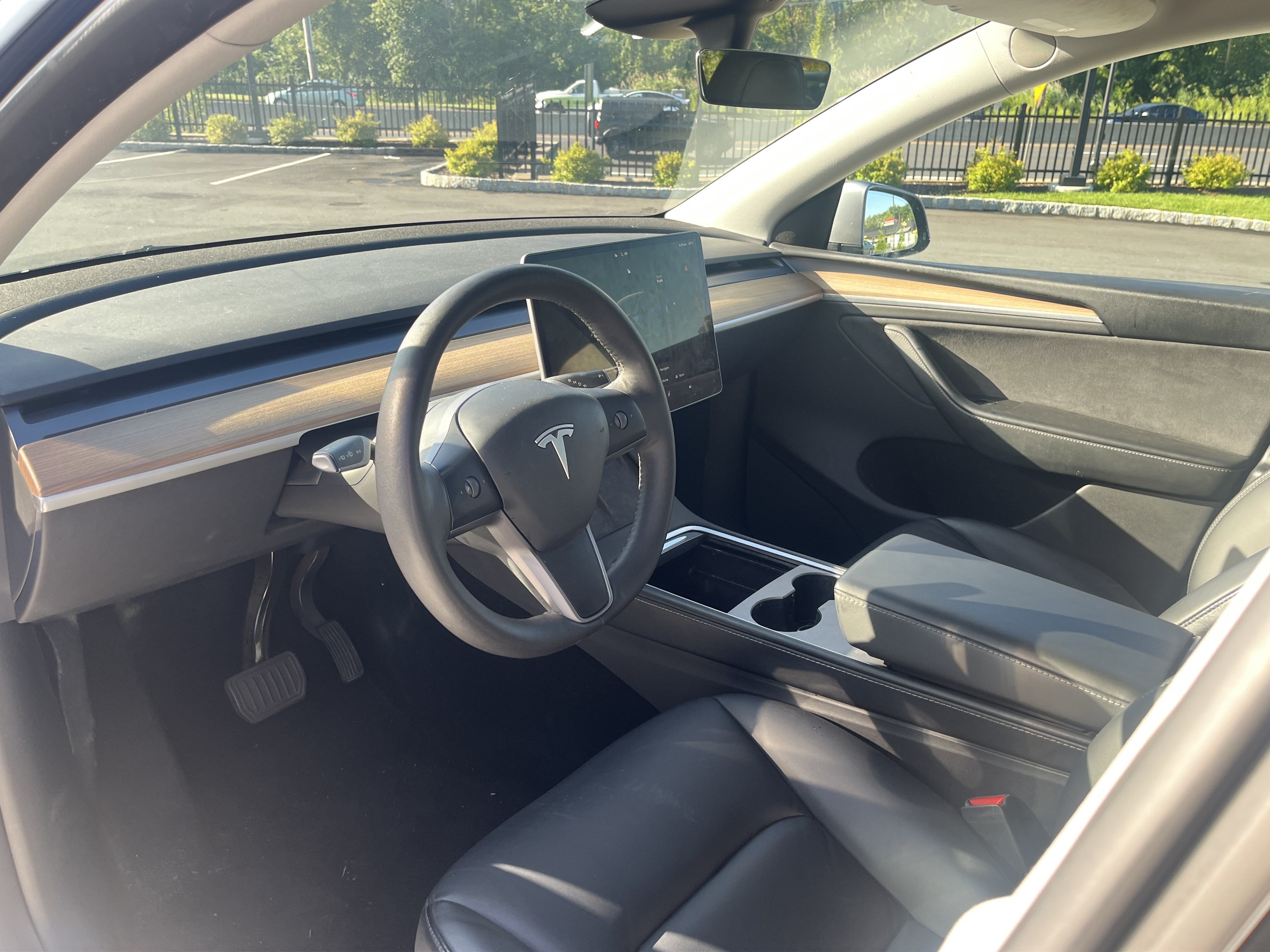 Used 2024 Tesla Model Y Long Range AWD/4WD image 5