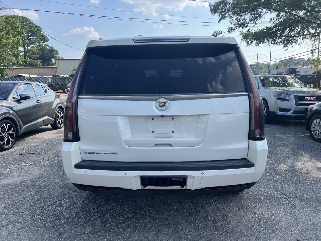Used 2015 Cadillac Escalade Luxury AWD/4WD image 5