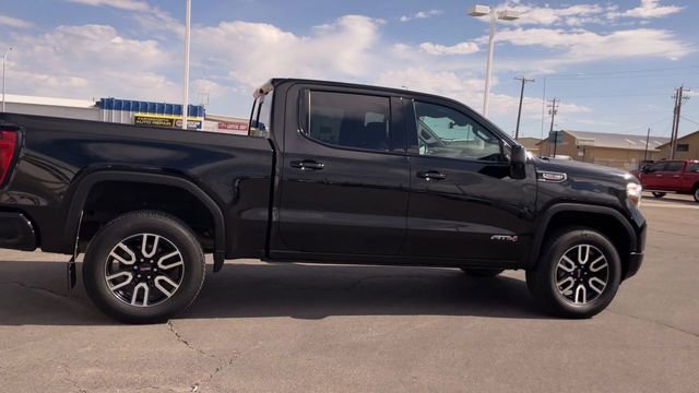 Used 2020 GMC Sierra 1500 AT4 w/ Technology Package AWD/4WD image 2