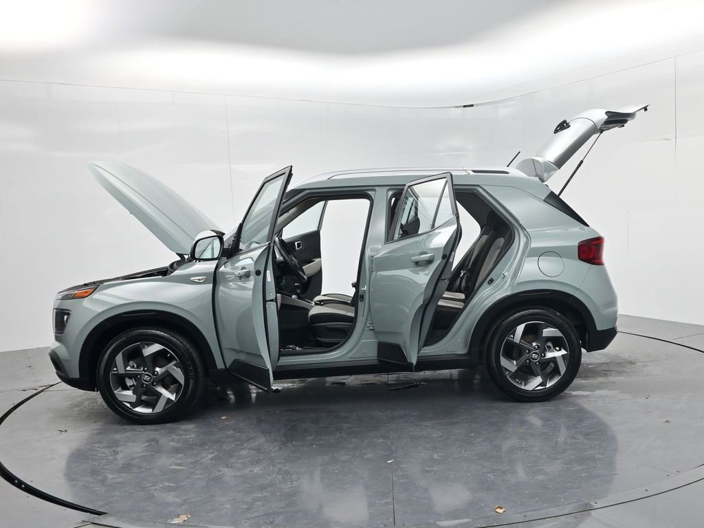 Used 2025 Hyundai Venue SEL image 66