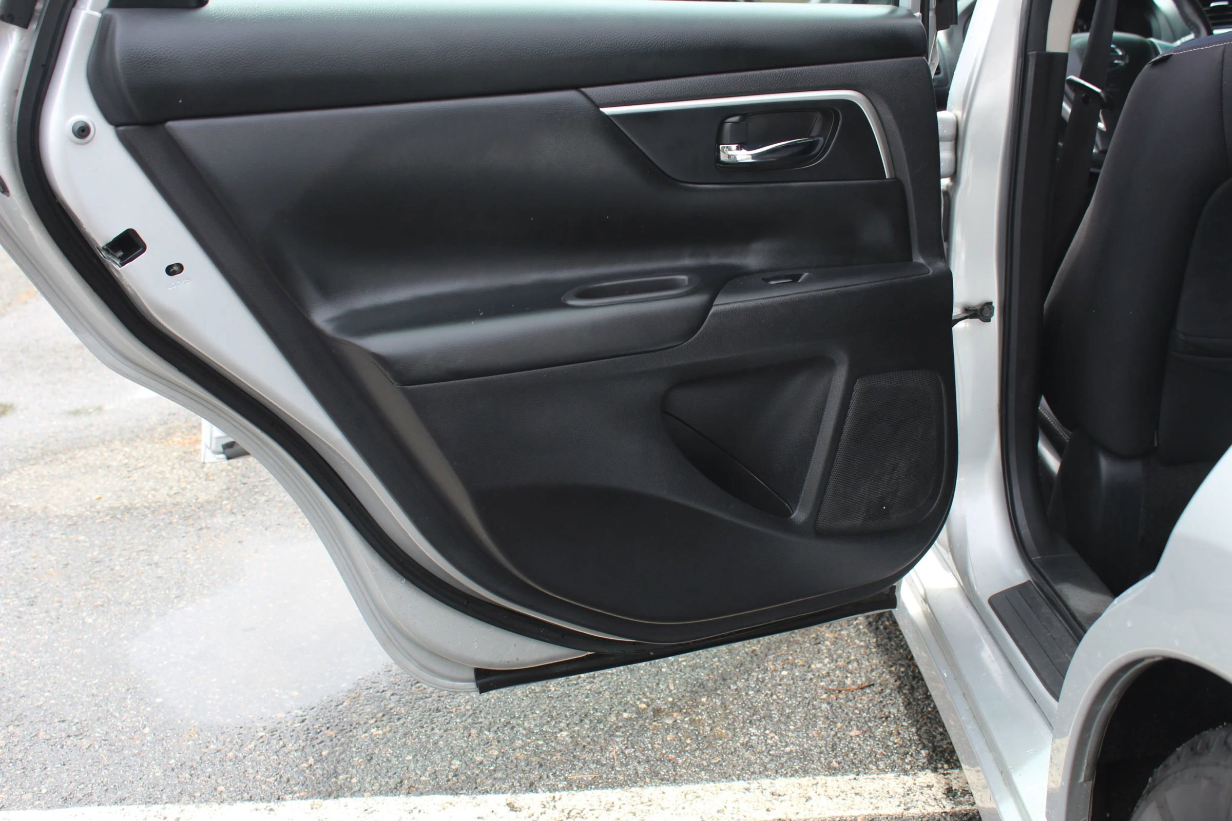 Used 2017 Nissan Altima 2.5 SV FWD image 14