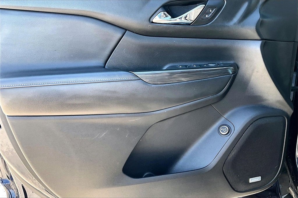 Used 2017 GMC Acadia SLT image 21