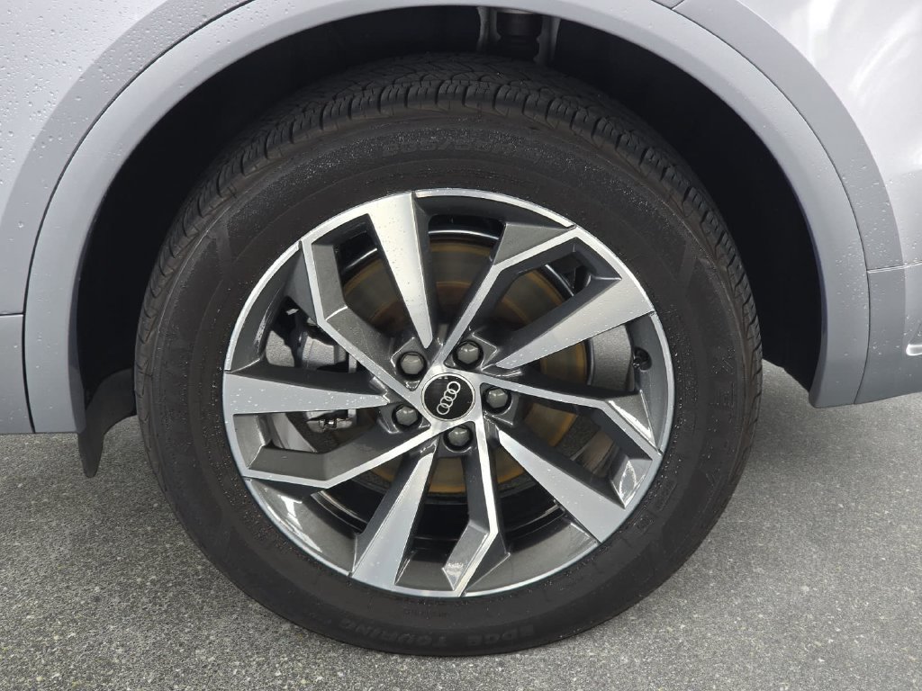 Used 2023 Audi Q5 2.0T Premium Plus w/ Premium Plus Package AWD/4WD image 23