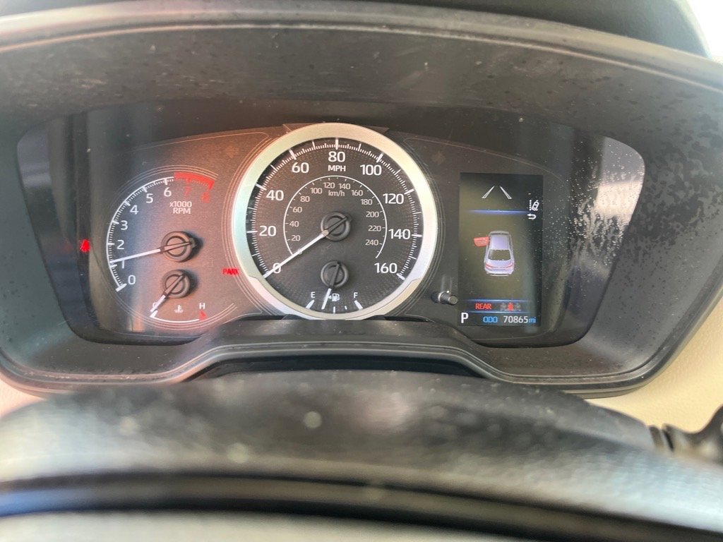 Used 2021 Toyota Corolla LE image 12