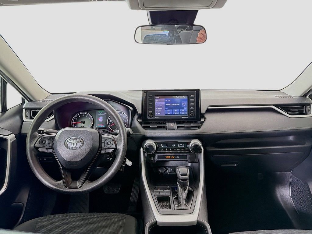 Used 2020 Toyota RAV4 LE image 22