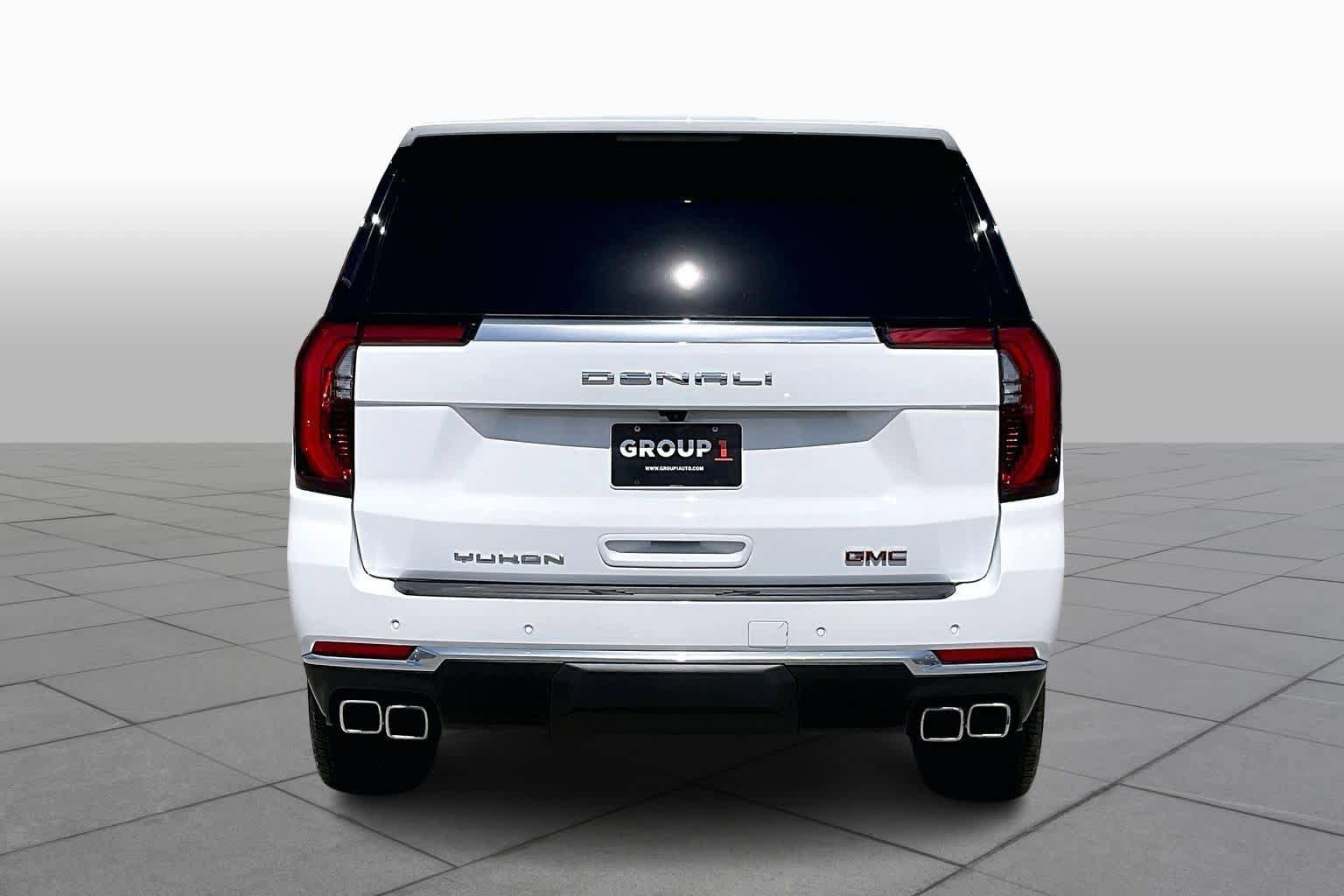 Used 2026 GMC Yukon XL Denali w/ Sun & Power Step Package RWD image 5