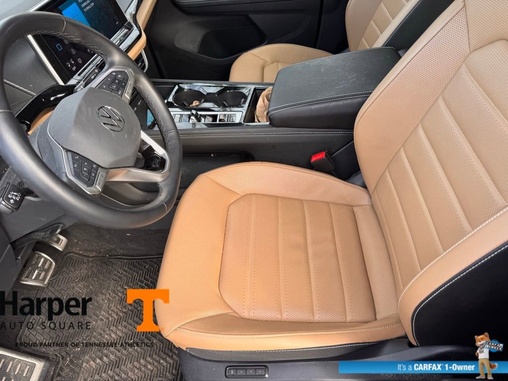 Used 2025 Volkswagen Atlas Cross Sport SEL R-Line image 12