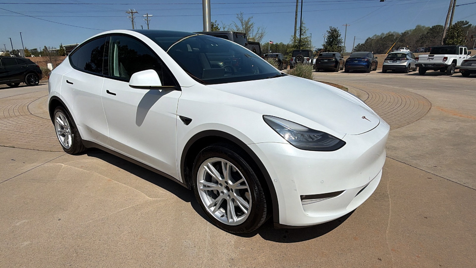 Used 2021 Tesla Model Y Long Range image 5