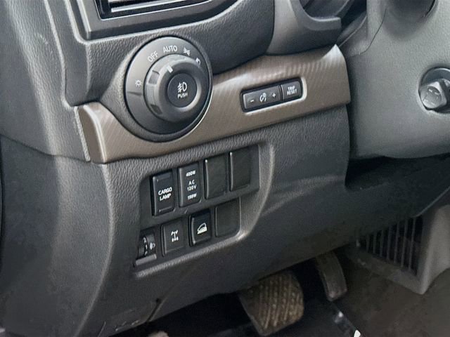 Used 2020 Nissan Titan PRO-4X w/ Pro-4x Convenience Package image 10