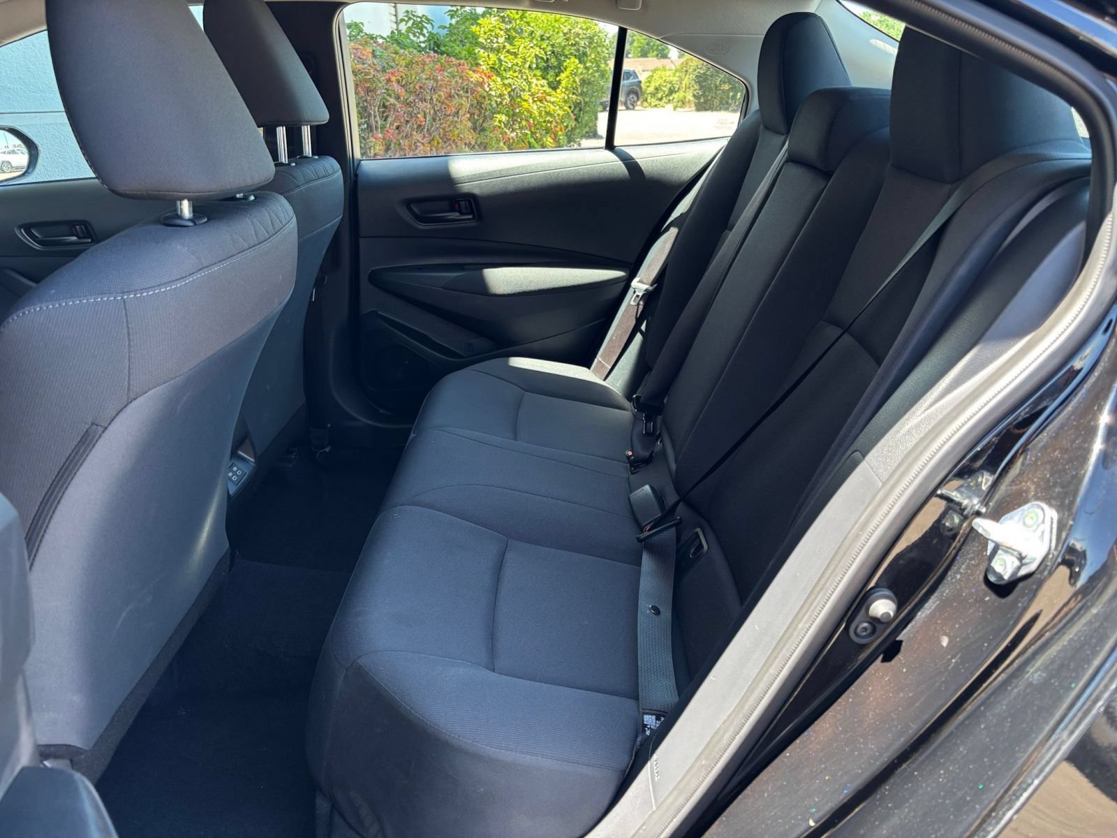 Used 2025 Toyota Corolla LE FWD image 42