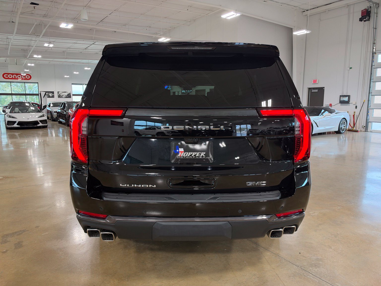 Used 2026 GMC Yukon XL Denali Ultimate w/ LPO, Illumination Package AWD/4WD image 7