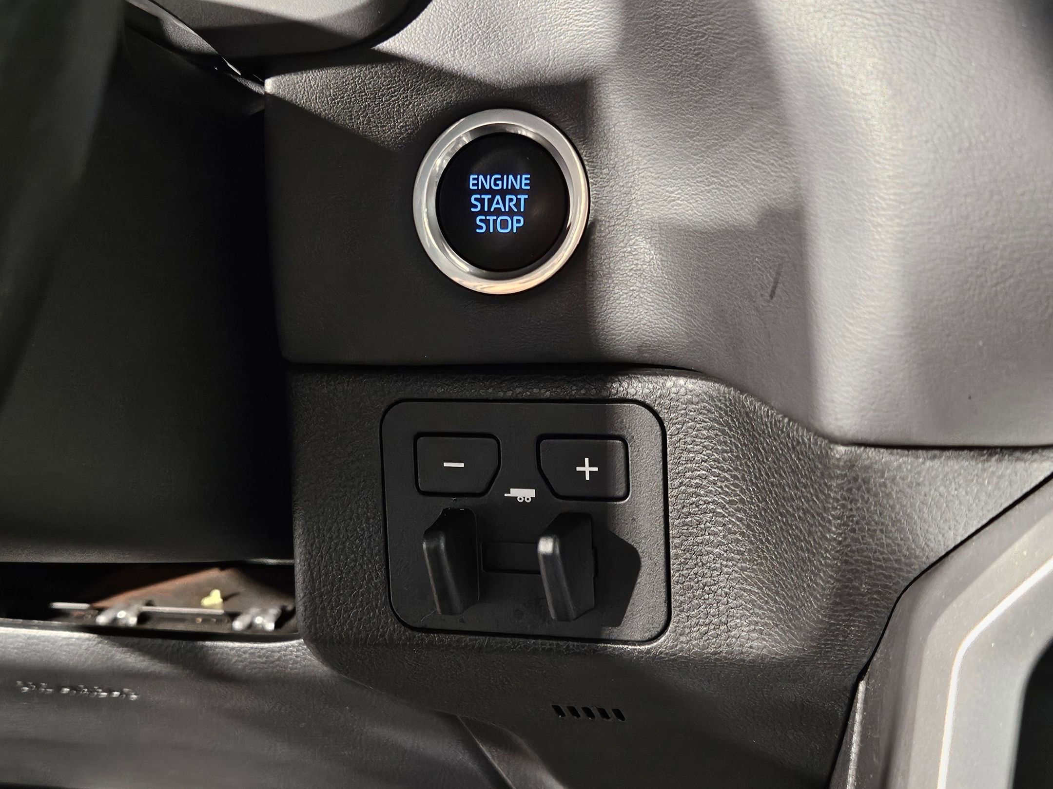 Used 2022 Toyota Tundra Platinum image 34