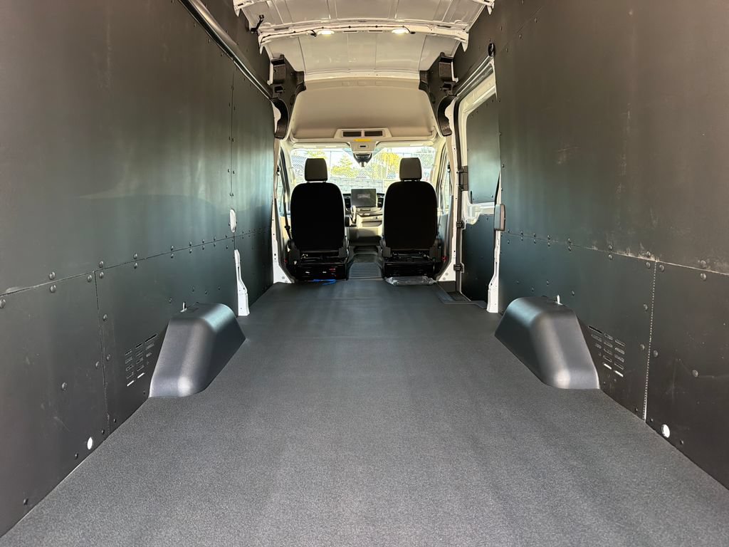 New 2026 Ford Transit 250 148 High Roof Extended w/ Load Area Protection Package RWD image 28