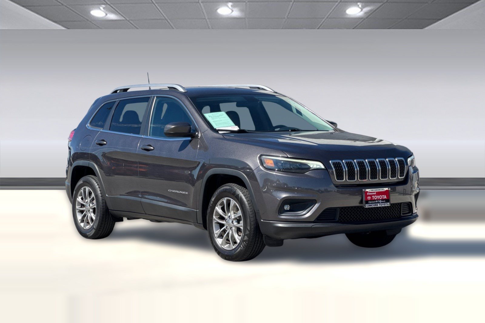 Used 2019 Jeep Cherokee Latitude Plus AWD/4WD image 7