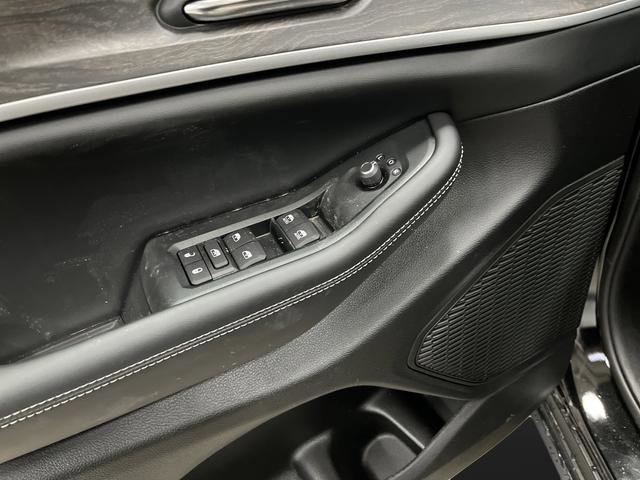 New 2026 Jeep Grand Cherokee Altitude image 28